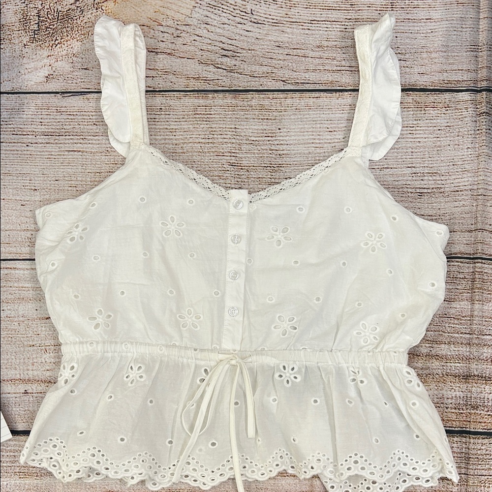 ee:some Off White eyelet tank